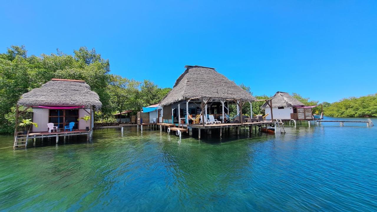 El Clandestino Villa Bocas Town Exterior photo