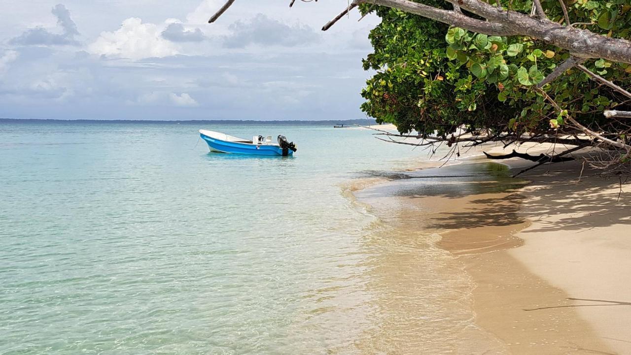 El Clandestino Villa Bocas Town Exterior photo