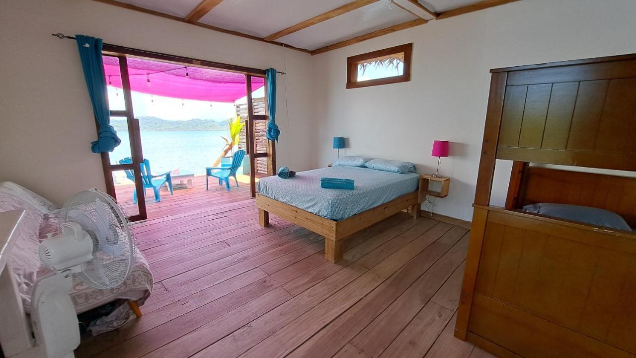 El Clandestino Villa Bocas Town Exterior photo