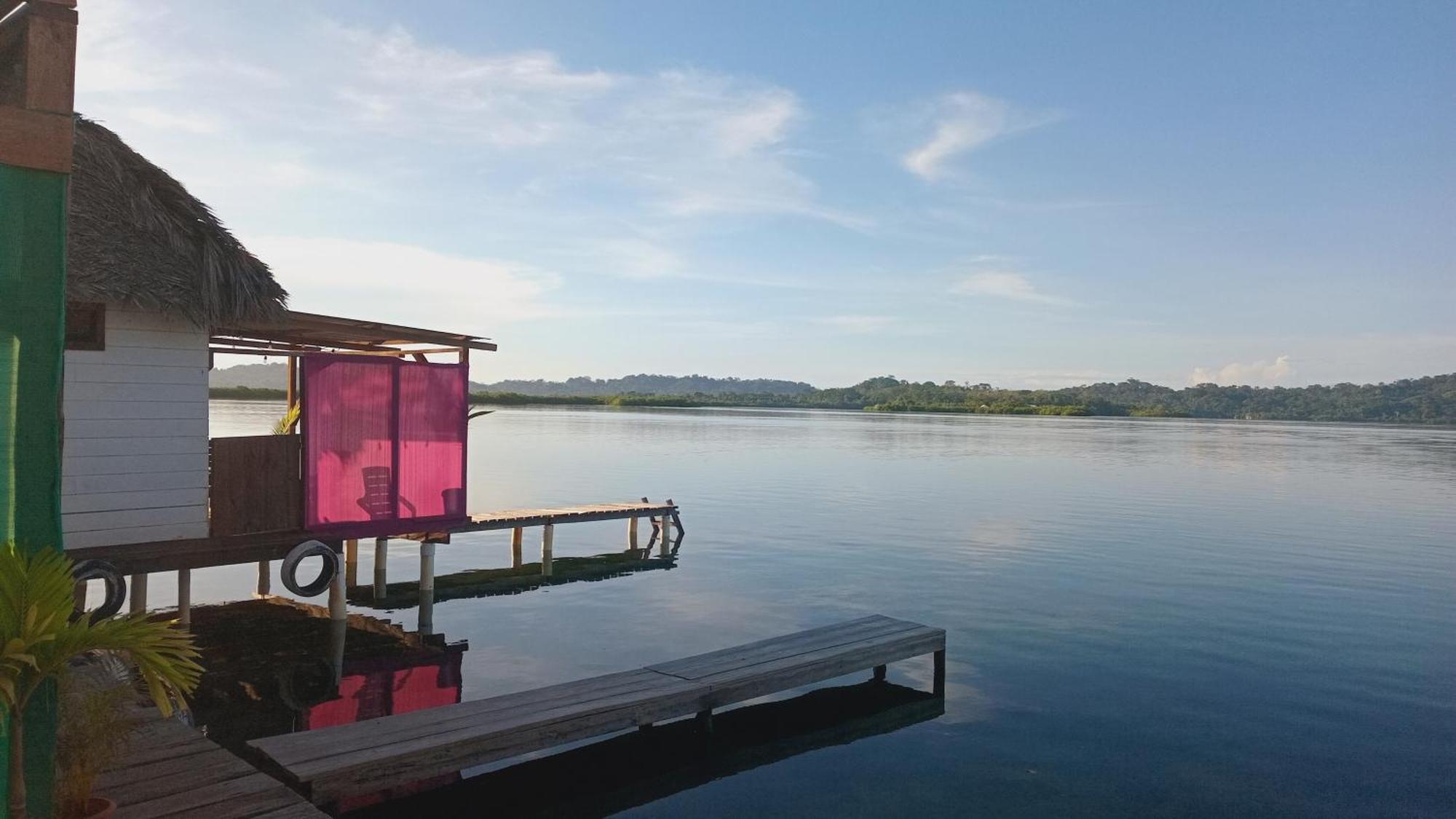 El Clandestino Villa Bocas Town Exterior photo