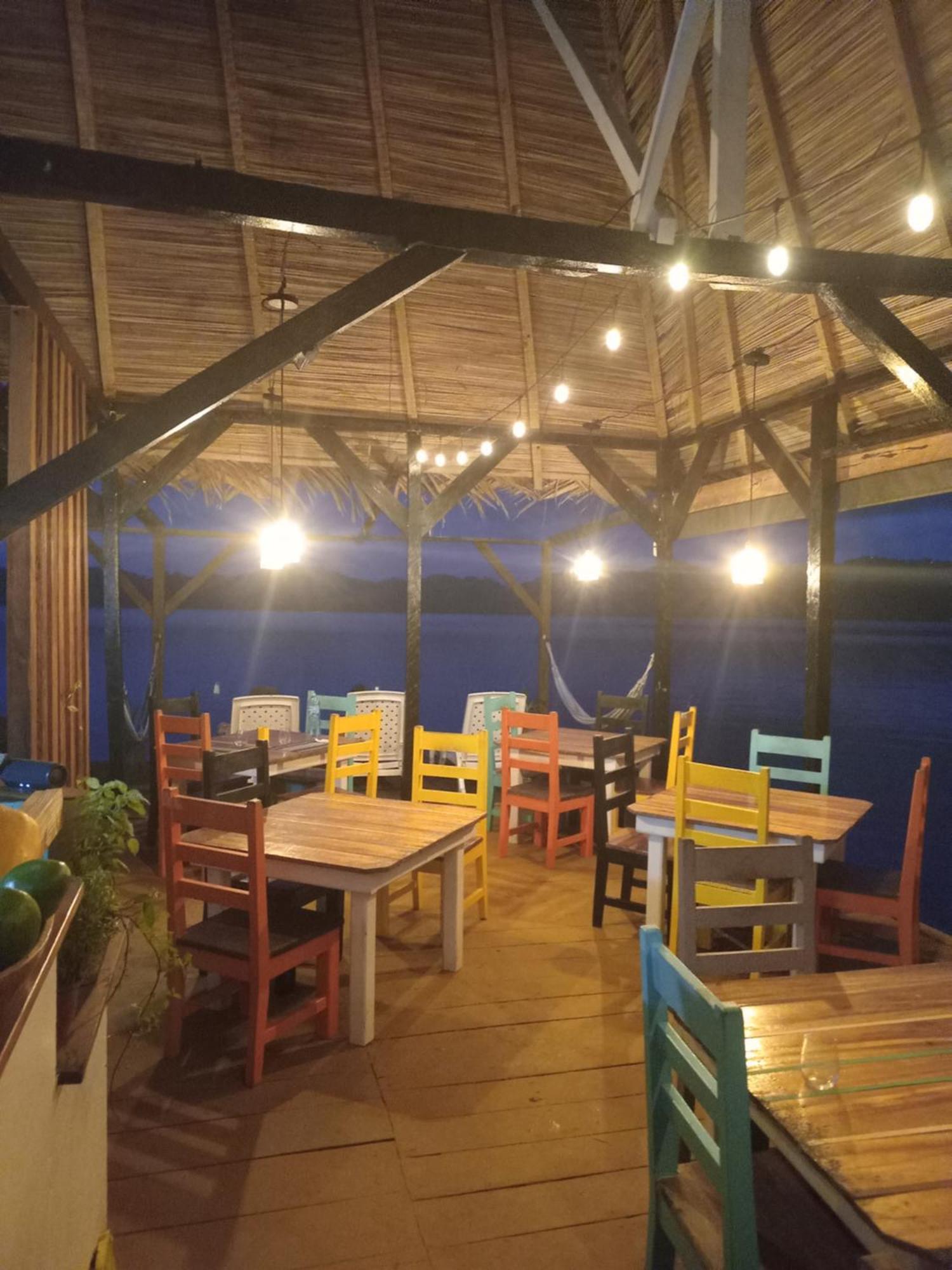 El Clandestino Villa Bocas Town Exterior photo